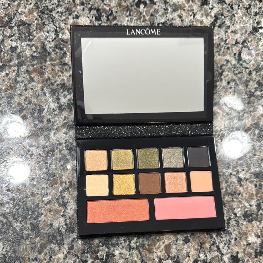 Eyeshadow Palette with Mirror - Gold, Brown, Pink Shades